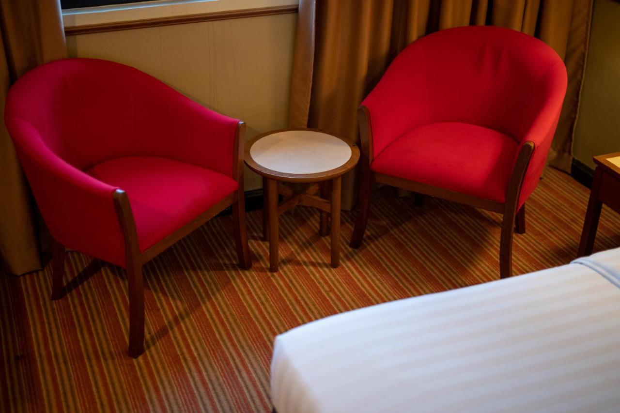 Merrida Hotel Кланг Екстериор снимка