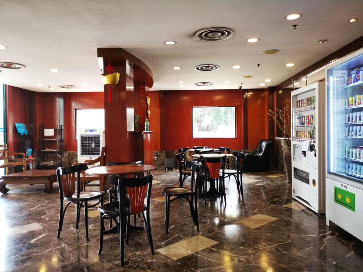 Merrida Hotel Кланг Екстериор снимка